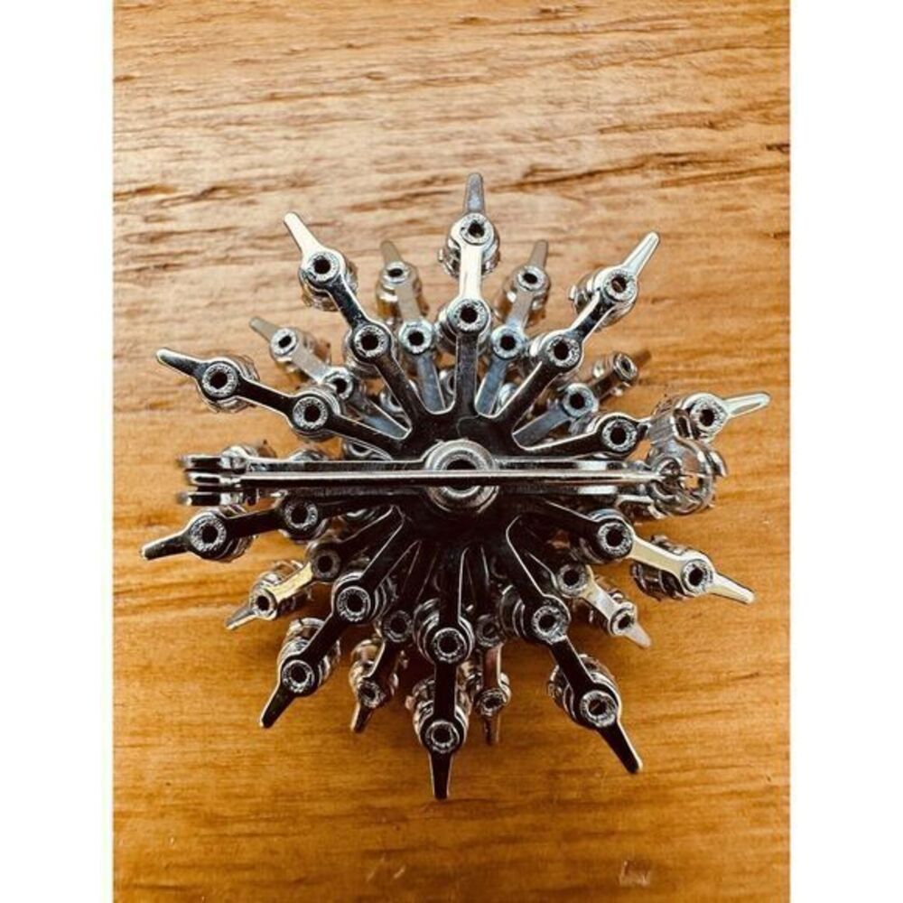 VTG Faceted‎ Rhinestone Brooch Pin Statement Silver Tone Star Burst Atomic Style - Picture 10 of 12